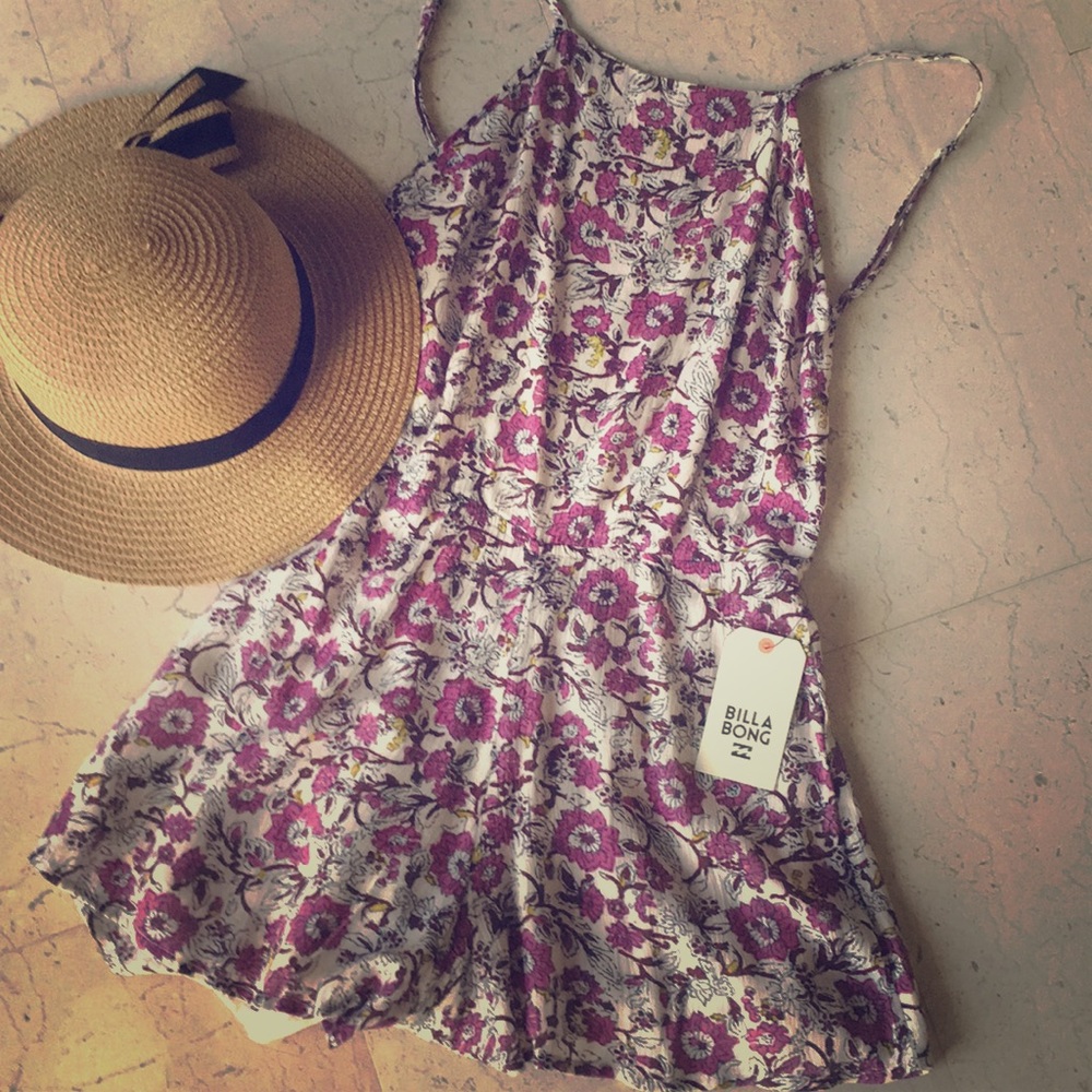 SOLD!!! Billabong romper open back size S - Picture 1 of 6